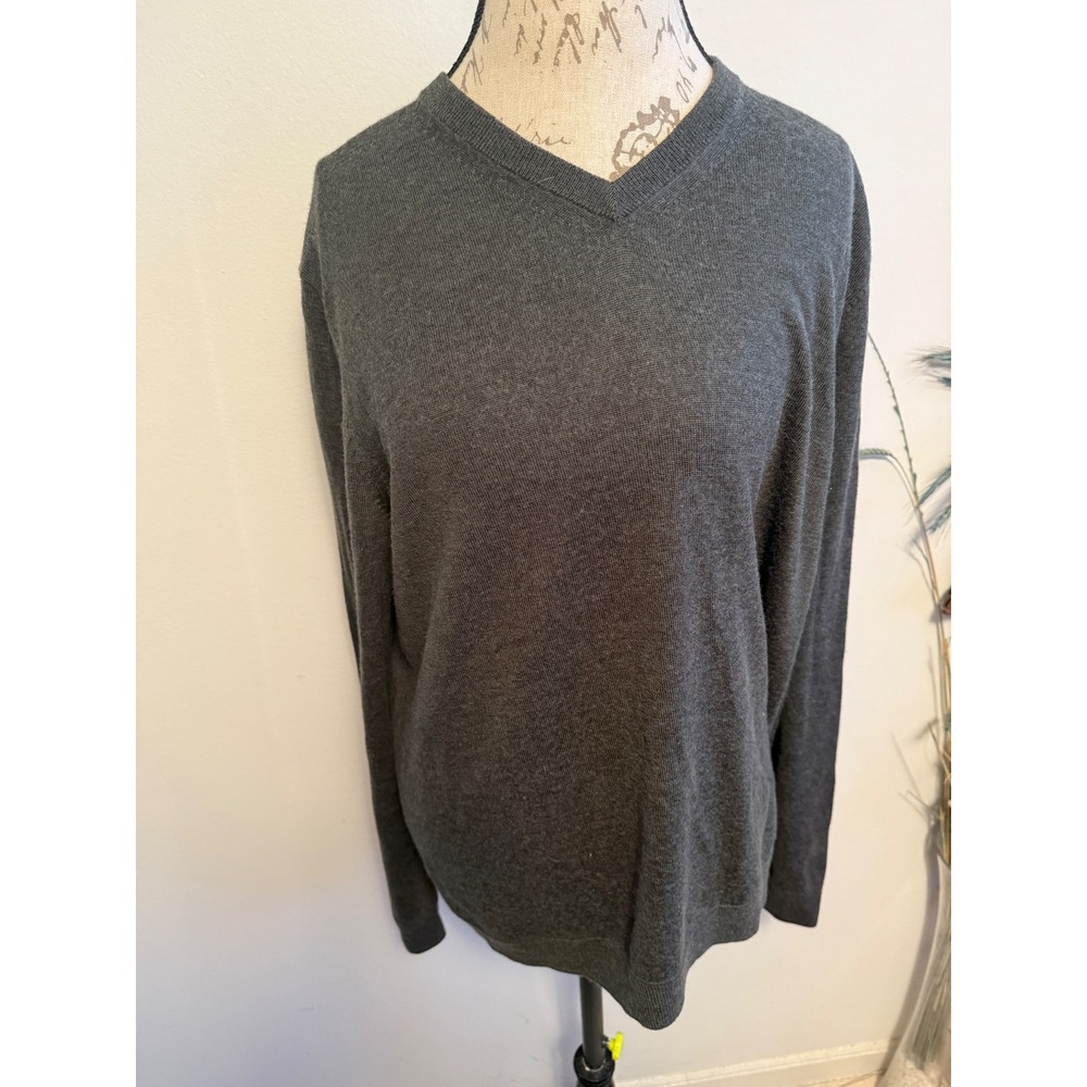 Calvin Klein Men's Dark Gray V-Neck Sweater Long Sleeve European Yarn XX-Large